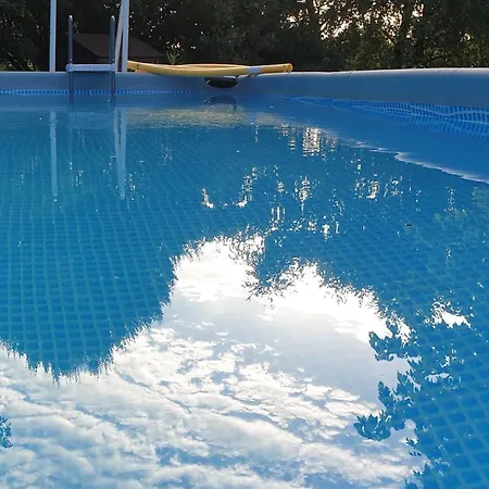 L'auglanas 招待所 3*