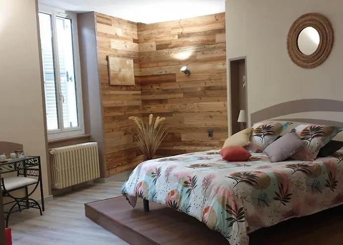 L'auglanas Гостевой дом Tauriac-de-Naucelle